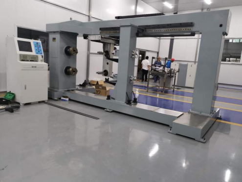 4FW500x2000-II型計(jì)算機(jī)控制III型瓶纏繞機(jī)